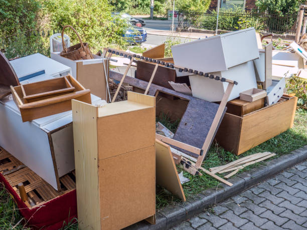 Best Garage Cleanout  in Wilton, IA